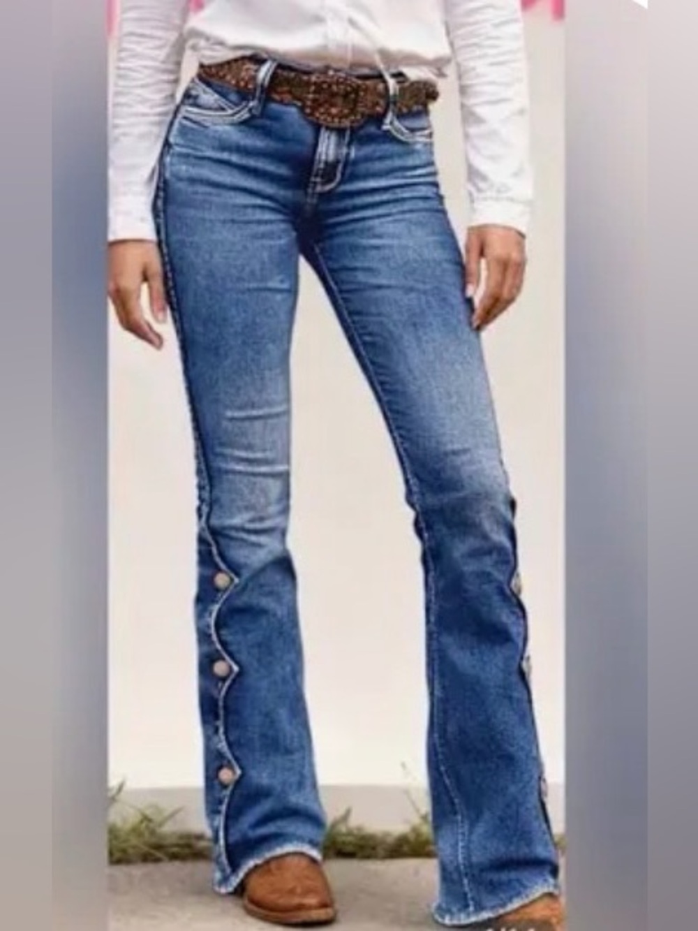 Flamingals Raw Hem Button Side Mid Waist Bootcut med wash size mefium
